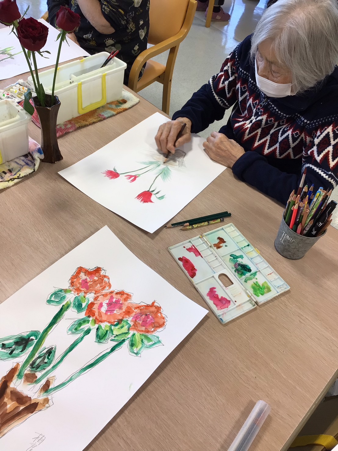 絵具と色鉛筆を使って🎶 | 鹿児島の認知症ケア専門施設 介護老人保健