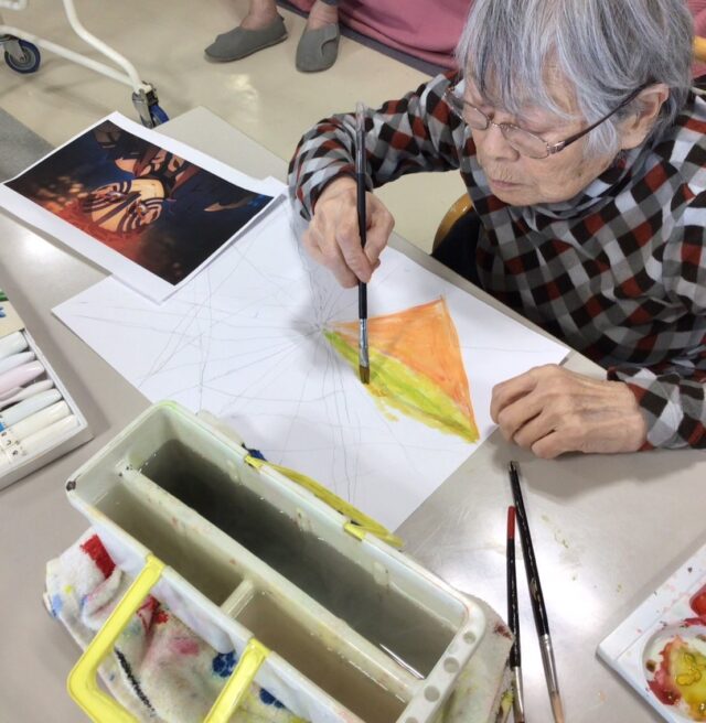 .
.
.
寛容会の美術の時間のヒトコマ。
.
.
.
#介護老人保健施設 さくらんぼ🍒
#絵画 レクリエーション🎨💖
#鬼滅の刃 の模写に挑戦👍
#ブラボー 🤩
.
.
.
絵の具を使って
鬼滅の刃の炭治郎や猗窩座を
模写していただきました！
.
利用者様からしたら『こいはなんな？』な
鬼滅の刃を利用者様の感性で
描かれていました👏✨芸術的⭐️
.

.