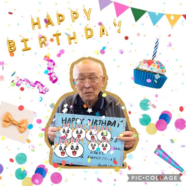 .
.
.
寛容会のお誕生日会のヒトコマ人生を振り返る「回想法」でお祝いのひととき。
.
.
.
#グループホーム 癒しの森🌳🌳
#お誕生日パーティー 開催🎉✨
#少人数共同生活 だかこそできる
#お一人お一人の毎日に彩りを💓☺️
#鹿児島市岡之原町 
.
.
.
癒しの森に、おめでたい春の風が吹きました🌸✨

3月末と4月初旬、2名のご入居者様が大切なお誕生日を迎えられました🎂

お誕生日の主役、お二人のリクエストは…
とろける美味しさの「チョコレートケーキ」🍫と、
栗の香りが豊かな「モンブランケーキ」！🌰

「これが食べたかったのよ〜」と、運ばれてきたケーキを前に、皆様の目がキラキラと輝いていました😋✨

癒しの森の誕生会は、ただお祝いするだけではありません💡
今回は「回想法」を取り入れた特別な時間をご用意しました。

お二人が生まれたその日、その年。
「日本で、そして鹿児島で、どんな出来事が起こったのか？」
当時のニュースや流行をスタッフがお話しすると、
「へぇ〜！そんなことがあったとね！」
「懐かしいねぇ、あの頃は…」
と、皆様身を乗り出して関心を示され、昔の記憶が鮮やかに蘇っているご様子でした✨

会の締めくくりには、皆様大好きなカラオケ大会！🎤🎶
手拍子と歌声に包まれ、ホール全体が温かい一体感に包まれました。

人生の大切な節目をご一緒できる喜び。
これからも皆様の歩んできた道に敬意を払い、笑顔あふれる毎日をサポートしてまいります🍀