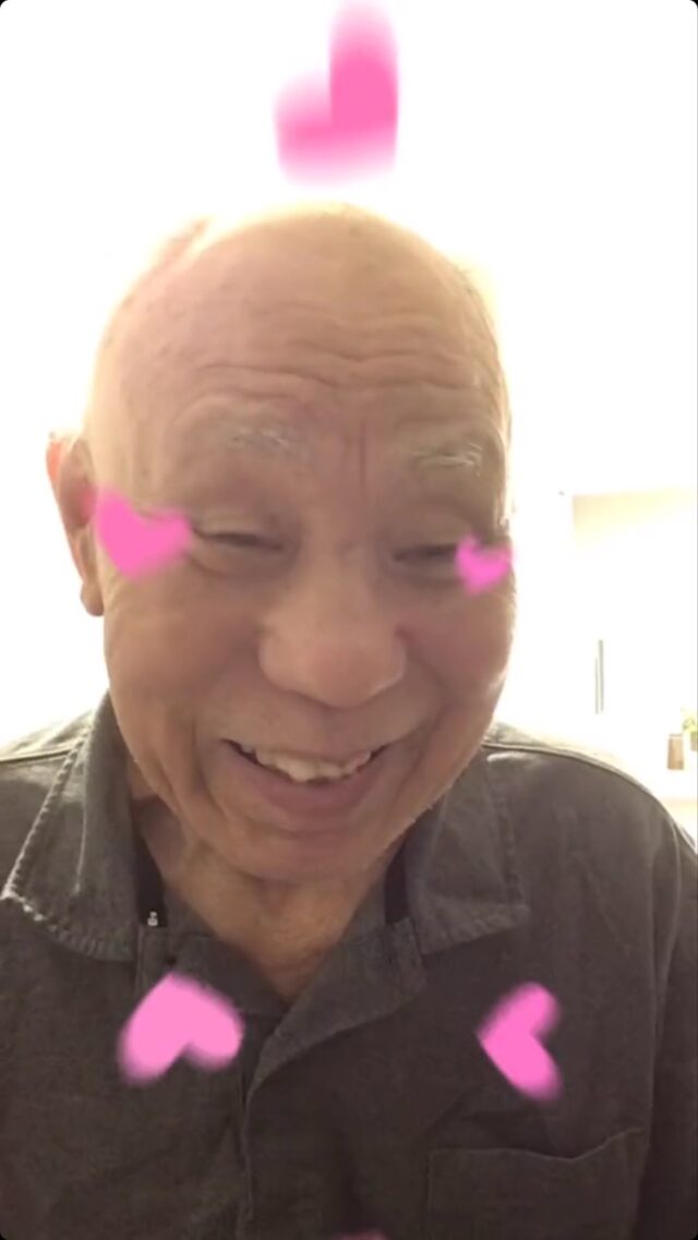 .
.
.
寛容会の合言葉のヒトコマ。
.
.
.
#介護老人保健施設 さくらんぼ🍒
#高齢者リハビリ 
#チイチイパッパチイパッパ 
#雀の学校 🎶
#昔覚えた歌は忘れないものです ね☺️🎹🎵
.
.
.
昔覚えた『雀の学校』のフレーズ😃🎶
利用者様との合言葉になっています💫💫💫
.
とびきりスマイルいただきました🤩💓
今日も一日がんばれます💪💪💪
.
.