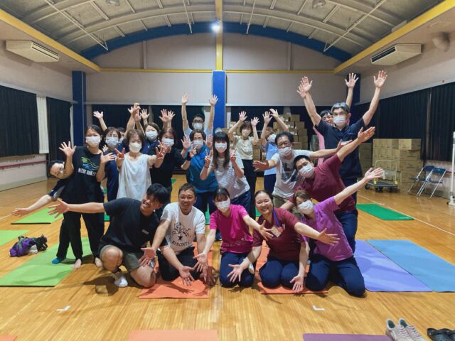 .
.
.
寛容会の腰痛予防のヒトコマ。
.
.
.
#医療法人 寛容会福祉部🌈
#労働安全衛生 の一環で
#腰痛予防ヨガ 🧘を行いました✨
#スタッフが元気に働けること が
#良いサービスに繋がる
.
.
.
ヨガ講師🧘でもある
さくらんぼの理学療法士の
腰痛予防ヨガ教室を開催💫💫💫
.
体も心もスッキリ🧘‍♀️❤️
翌朝の身体も軽快でした！
.
スタッフの心と体が万全であることが
利用者様へのサービスにつながります✨
.
自宅でも続けて腰痛予防していきます👍
.

.
.