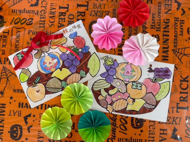 .
.
.
寛容会の芸術の秋のヒトコマ。
.
.
.
#デイサービス 森🌳🌳
#芸術の秋 🎃
#ぬりえ 作品🎨✒️
#素晴らしい彩色 ✨
#高齢者レクリエーション 
.
.
.
余暇時間にはぬりえを楽しまれる利用者様方💫
.
利用者様のぬりえ作品が
色とりどりでとっても綺麗🤩🩷
.
.
デイサービス森は🌳特に温泉が魅力的♨️
利用者様もお肌ツルツルです✨
.
月に１回買い物レクリエーションもあり
利用者様の満足度も高いです☺️🌈
体験受け付けております♩
お気軽にお問合せください🌟🌟🌟
.
.
